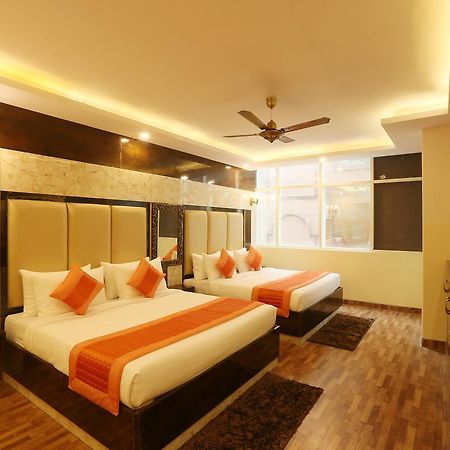 Plazzo Hotel New Delhi Eksteriør billede