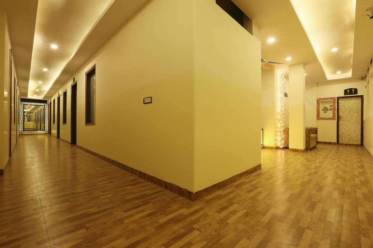 Plazzo Hotel New Delhi Eksteriør billede