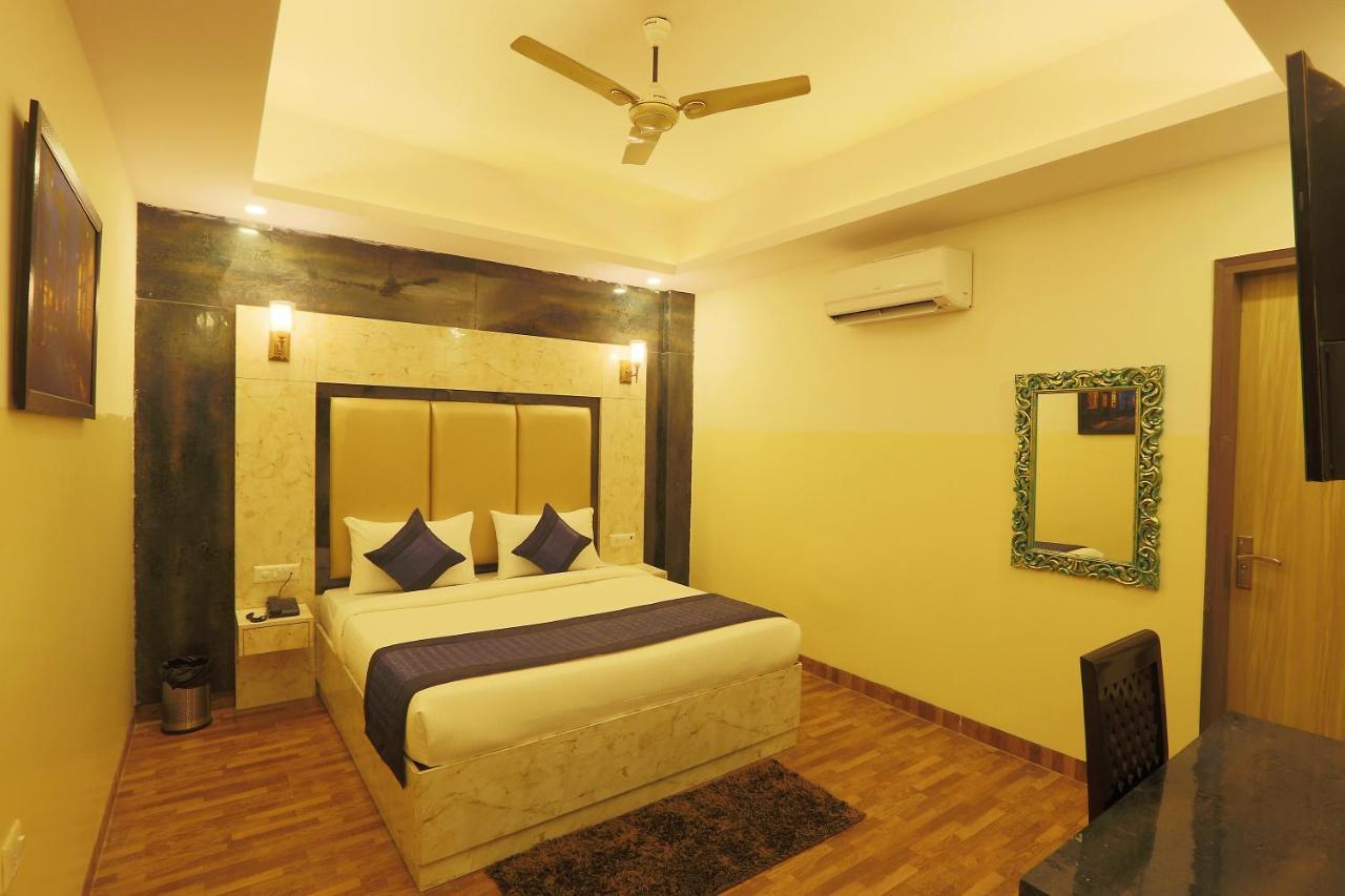 Plazzo Hotel New Delhi Eksteriør billede