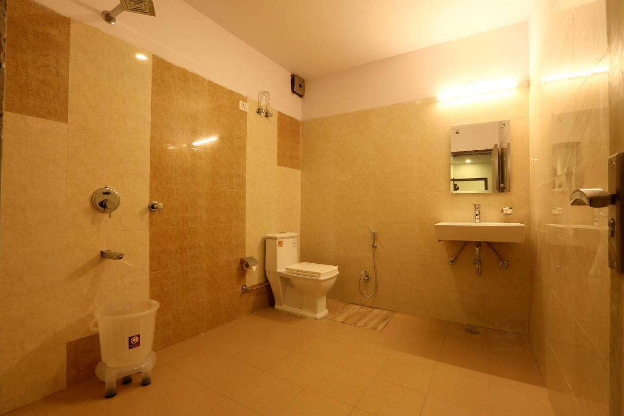 Plazzo Hotel New Delhi Eksteriør billede